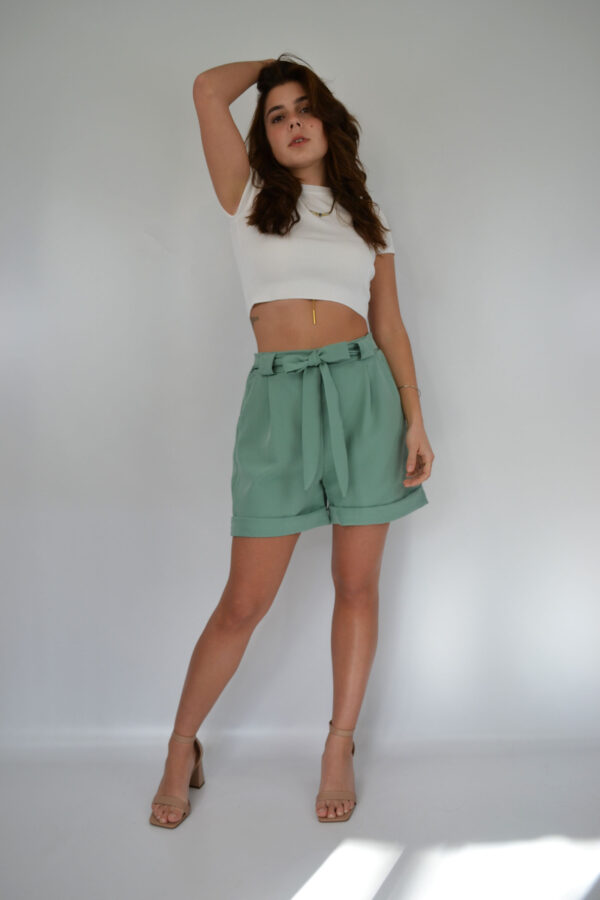 Shorts mit Schleife